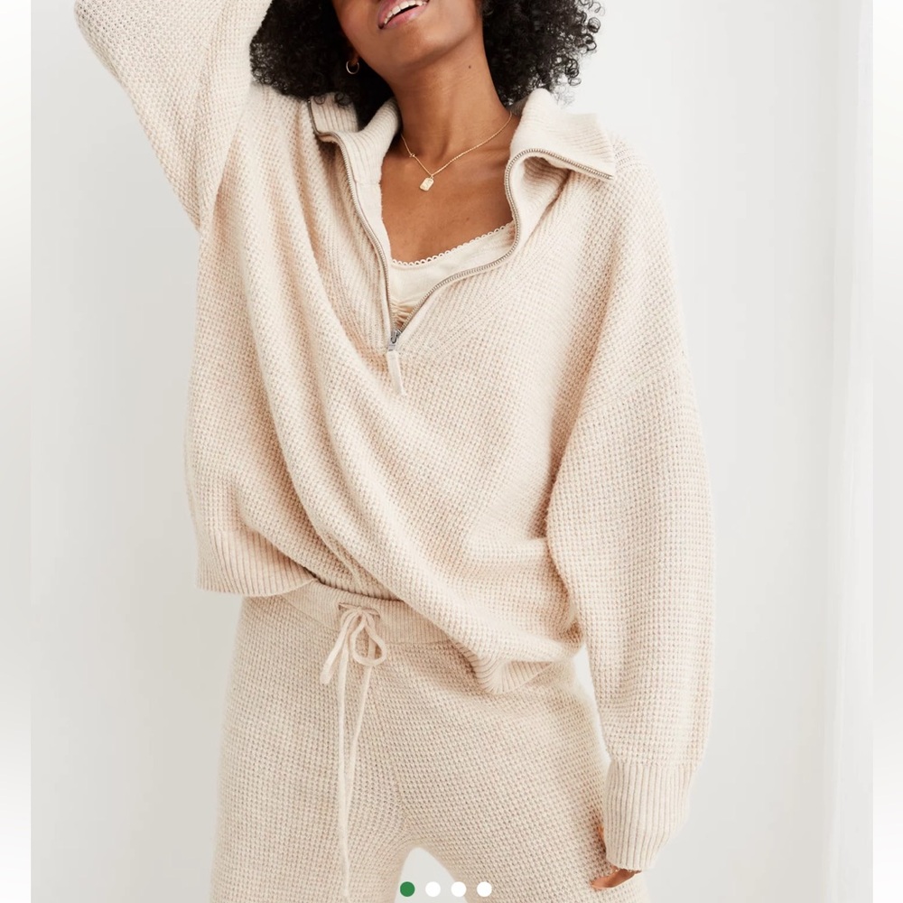 Aerie Size Medium Womens CozyUp Waffle Quarter Zip Sweater‎